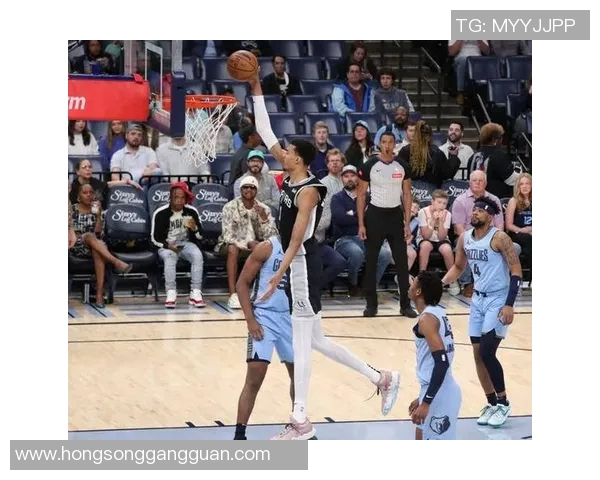 文班亚马新秀赛季表现惊艳场均20分10篮板3盖帽引领联盟新星潮流